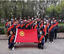 清潔校園環(huán)境 共創(chuàng )文明校園 —志愿者服務(wù)