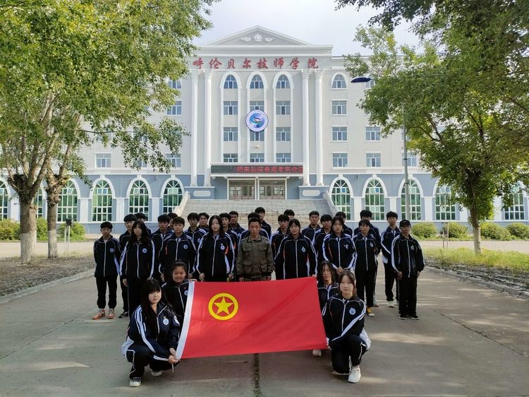 https://ss2.meipian.me/users/68828163/a1b30f429121b0527628c2f4b914aaa7.jpg?imageView2/2/w/750/h/1400/q/80