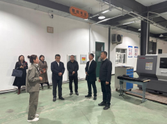 主題教育|呼倫貝爾市人社局局長(cháng)肖國忠一行 到呼倫貝爾技師學(xué)院調研